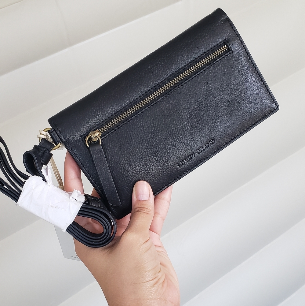 Lucky Brand crossbody wallet